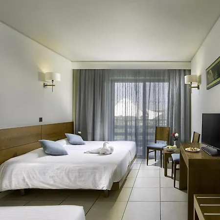 Blue Lagoon Ξενοδοχείο 5*